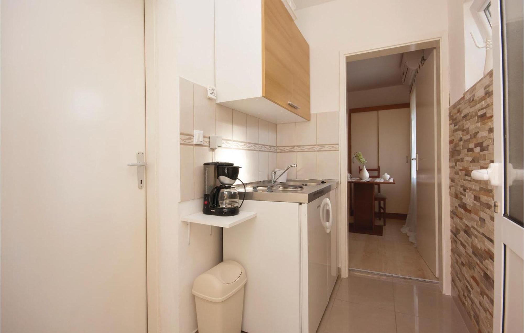 Nice Apartment In Raslina With House Sea View Dış mekan fotoğraf