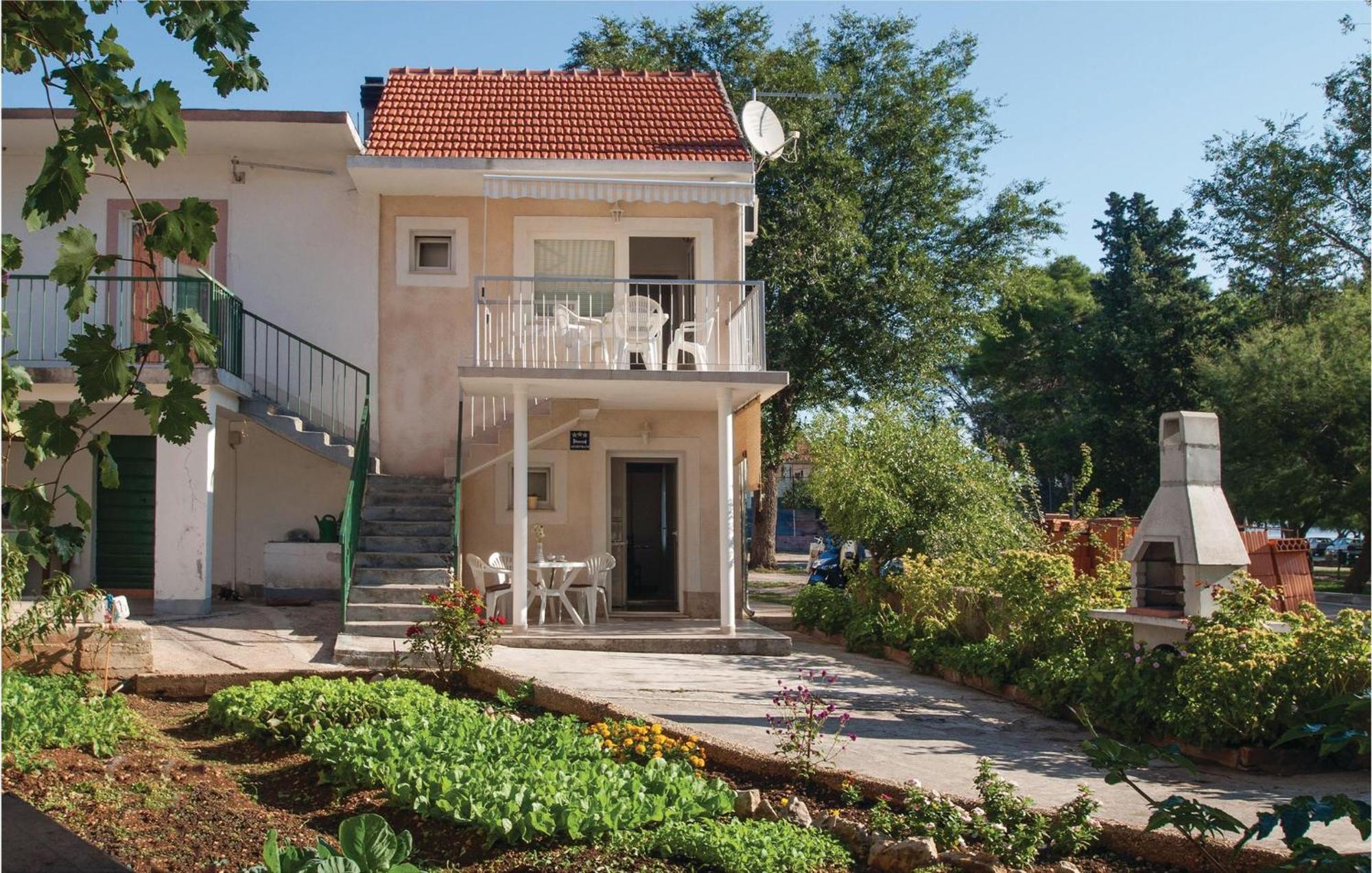 Nice Apartment In Raslina With House Sea View Dış mekan fotoğraf